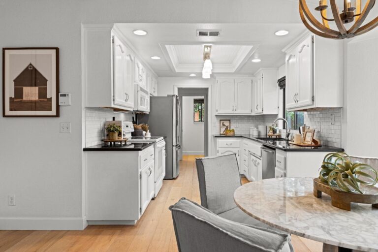 Elegant open house staging